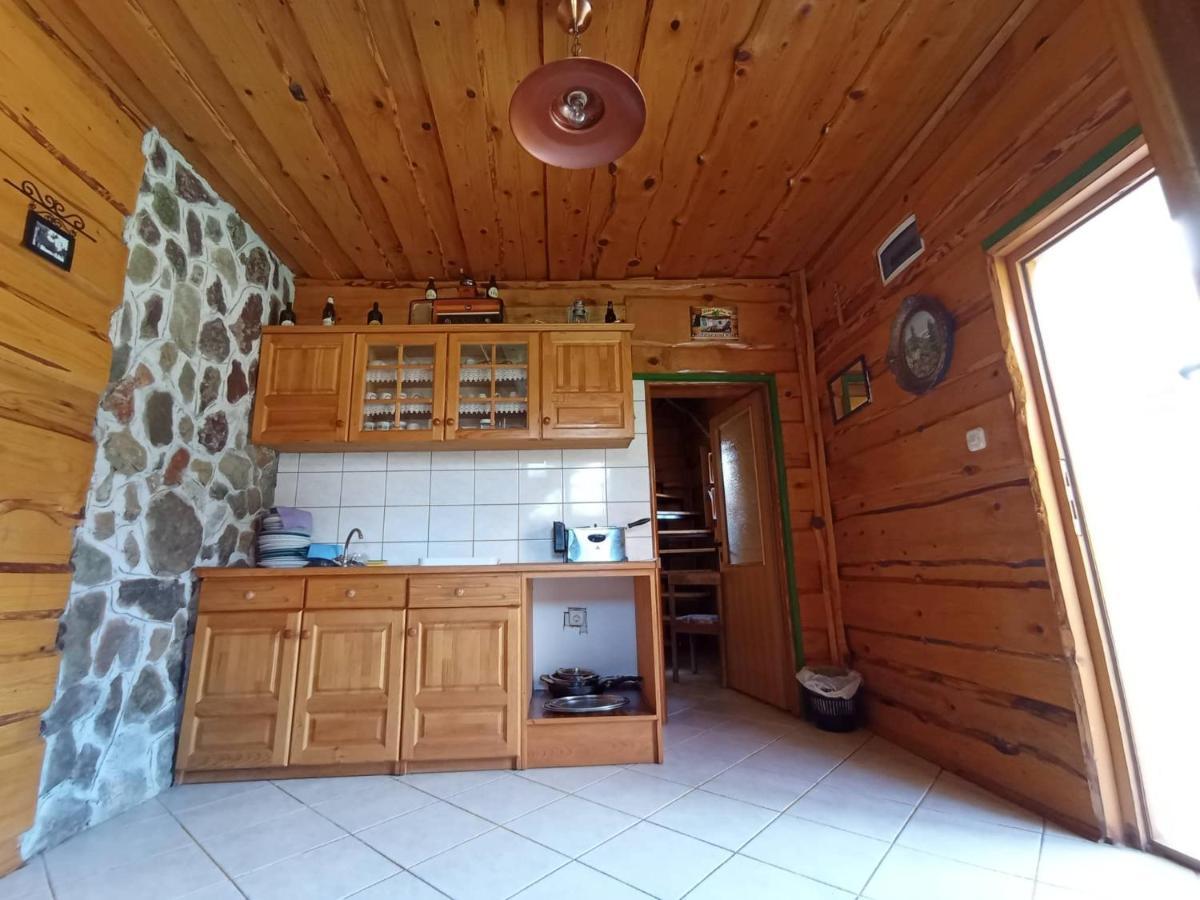 Ivona - Kuca Za Odmor Perusic - Stara Lika Apartment Bagian luar foto