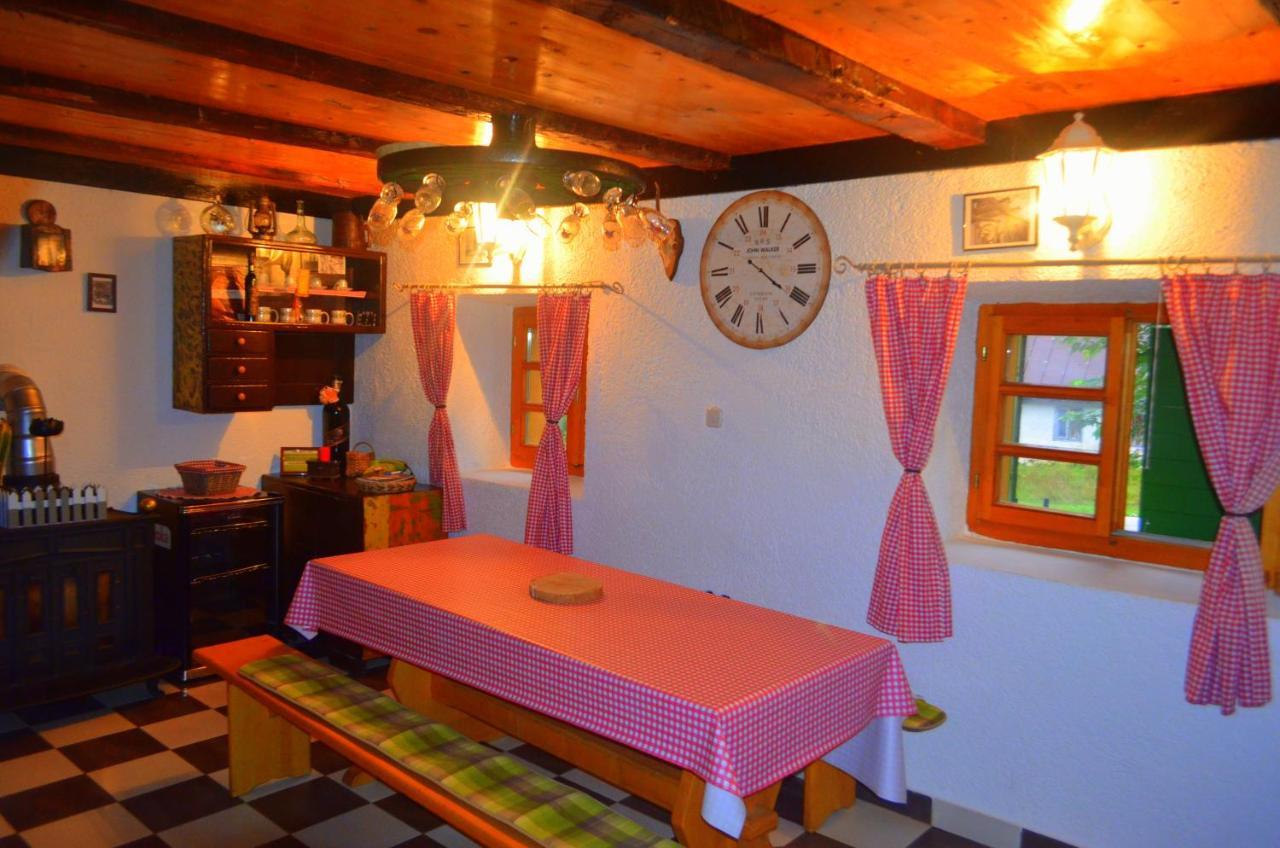 Ivona - Kuca Za Odmor Perusic - Stara Lika Apartment Bagian luar foto