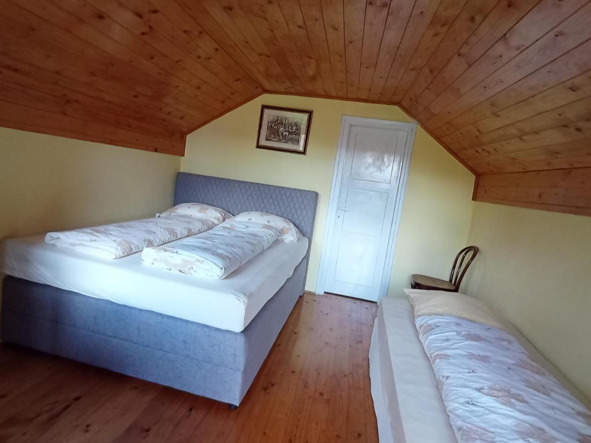 Ivona - Kuca Za Odmor Perusic - Stara Lika Apartment Bagian luar foto